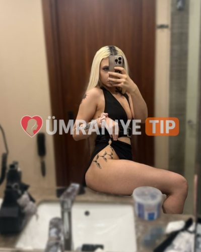 Üniversiteli Genç Kızlar fotoğrafı